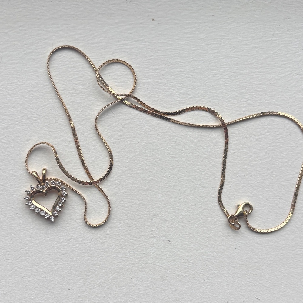 Gold Heart Pendant Necklace